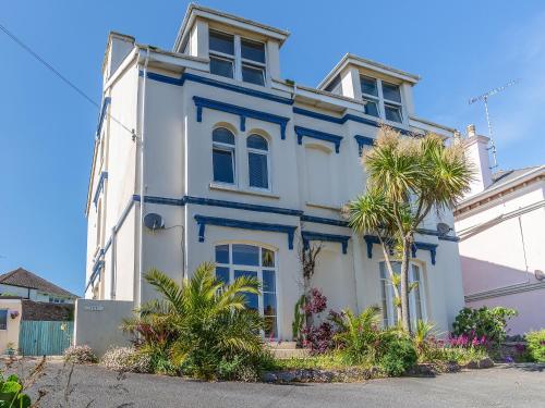 Porto Seguro — 4-Star Luxury Hotel in Brixham, United Kingdom
