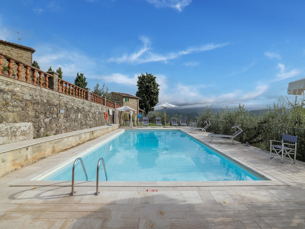 Dwelling in Renovated Barn near Birthplace of Michelangelo — hotel in Caprese Michelangelo