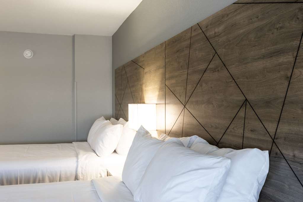 Rodeway Inn & Suites near Outlet Mall Asheville - photo 20