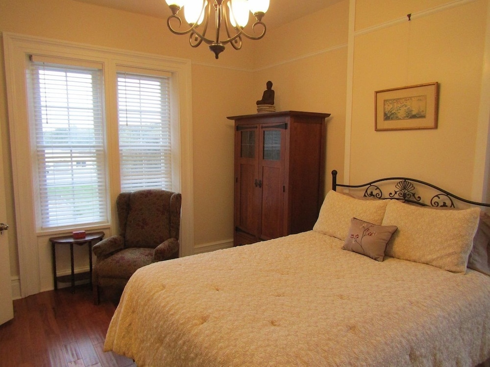The Tiskilwa Inn - photo 11