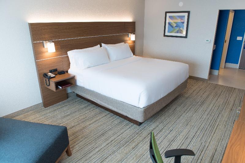 Holiday Inn Express Hotel & Suites Goshen by IHG - photo 64