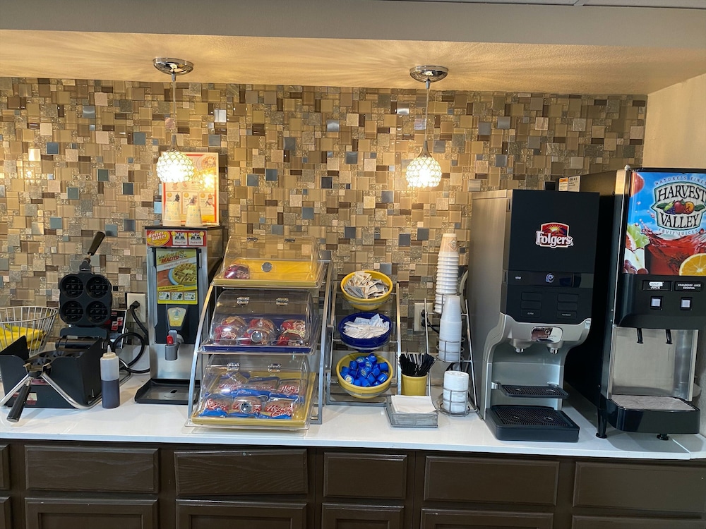 Red Roof Inn Wheelersburg - photo 14