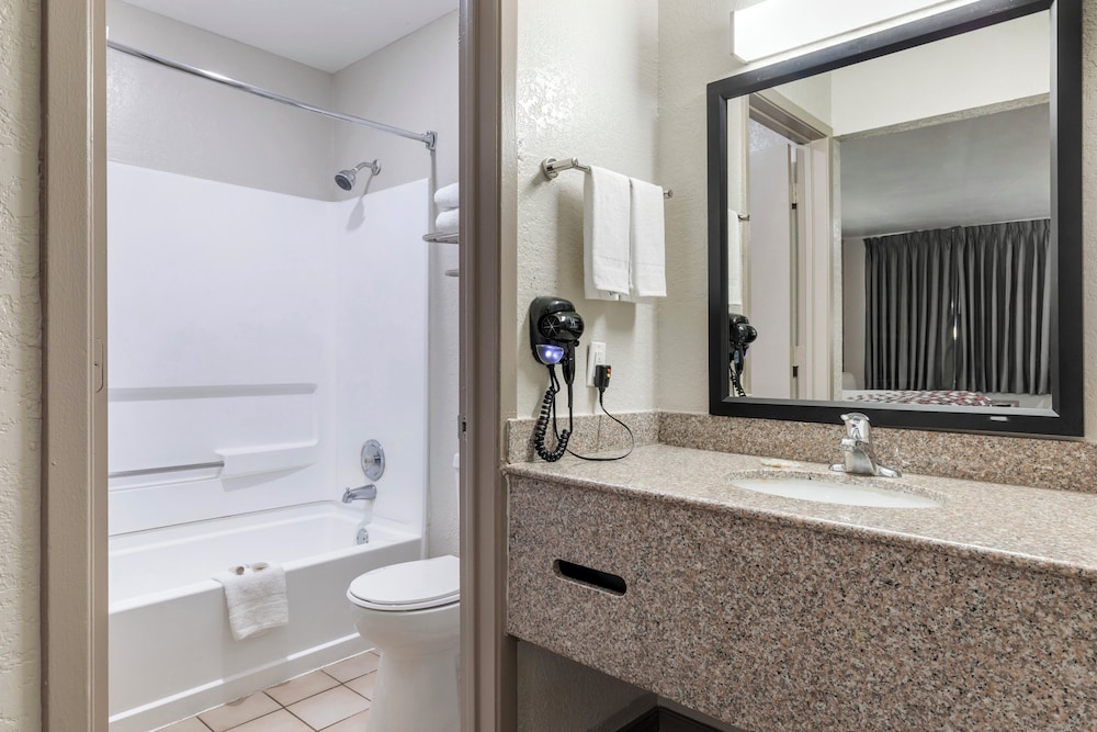 Red Roof Inn Canton TX - photo 28