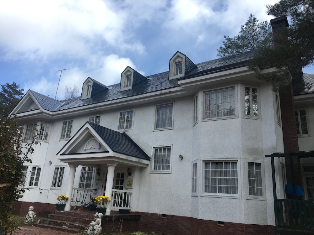 Petit Hotel and Restaurant Air Mail in Hakuba, Japan