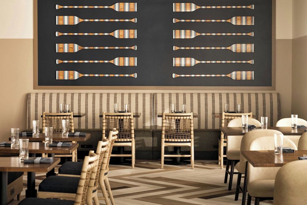 Oshkosh Marriott Waterfront Hotel & Convention Center - photo 29
