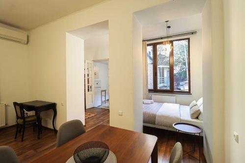 Cozy Vera Apt By Wehost