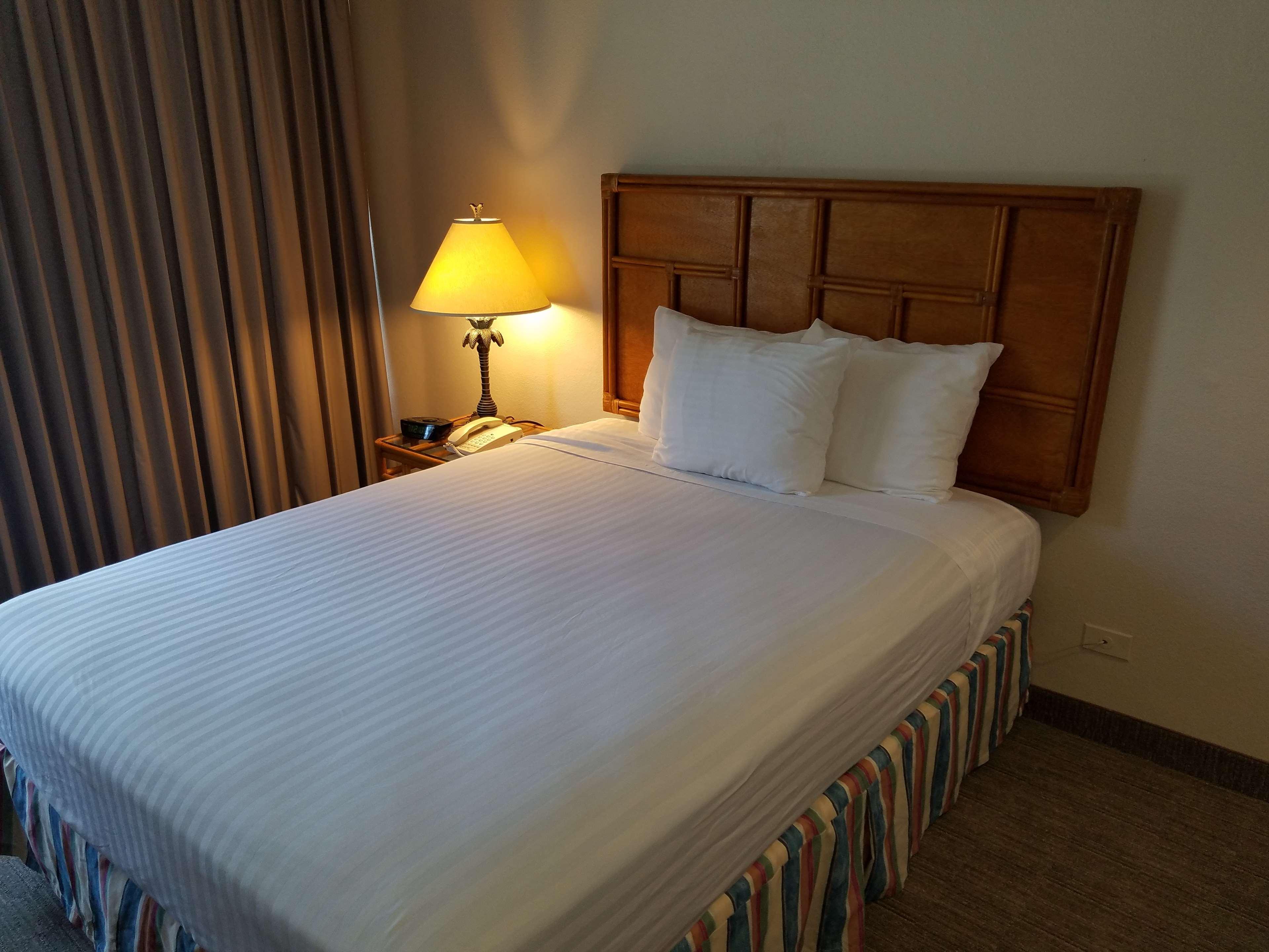 Imperial Hawaii Resort at Waikiki - photo 2