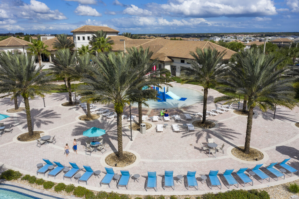 Gorgeous 4 Bd w Pool at Champions Gate Resort 1020 - photo 19