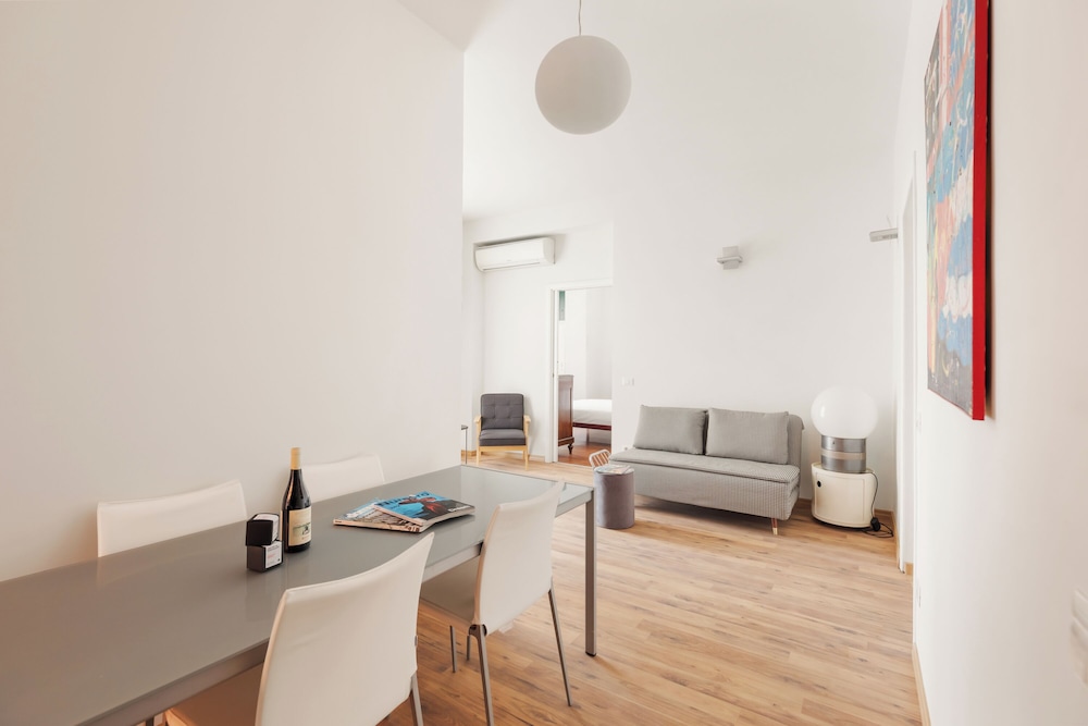 Vatican Beautiful 2Br Apartment With Terrace — 4-Star Luxury Hotel in Rome, Italy