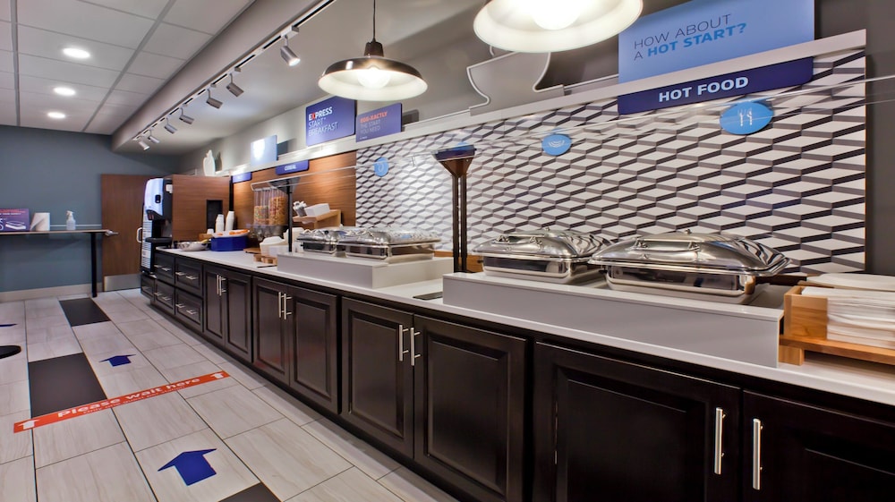 Holiday Inn Express and Suites Green River - photo 66