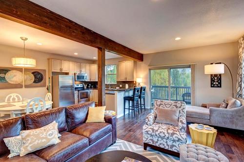 Crossroads Townhome 681B - featured photo