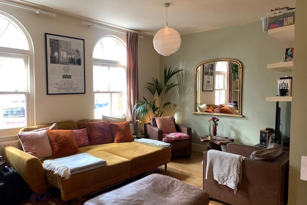 Stylish & Homely 1BD Flat 1min to Clapton Sqaure — 4-Star Luxury Hotel in London, United Kingdom