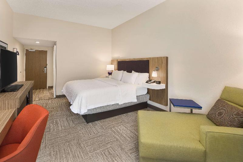 Hampton Inn Lagrange near Callaway Gardens - photo 121