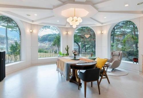 Gangneung Gangneung Love Pension — 4-Star Luxury Hotel in Gangneung, South Korea