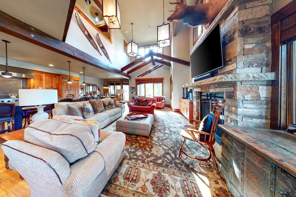 Best Location Steps to Main St Free City Bus to Deer Valley PC Resort Expansive 4 Bedroom Penthouse with Hot Tub BBQ PRH 685 by KBM Resorts - photo 17