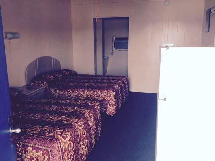 Relax Inn Goldthwaite - photo 10