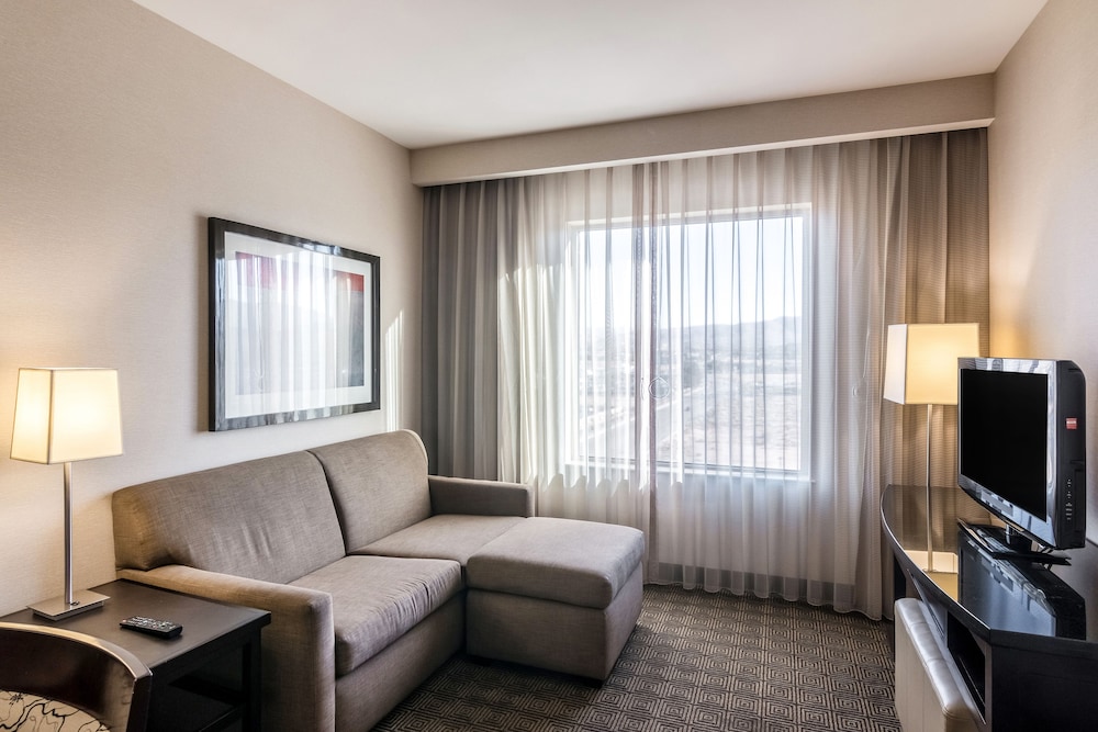 Embassy Suites Palmdale - photo 16