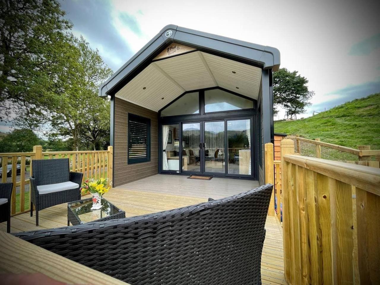 Hillside Lodge — 4-Star Luxury Hotel in Rhayader, United Kingdom