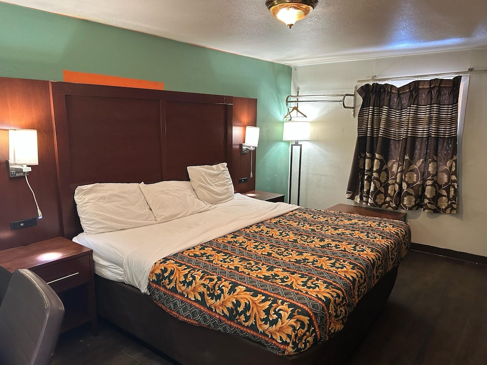 Hillcrest Motel By OYO Aurora IN Near Lawrenceburg - photo 19