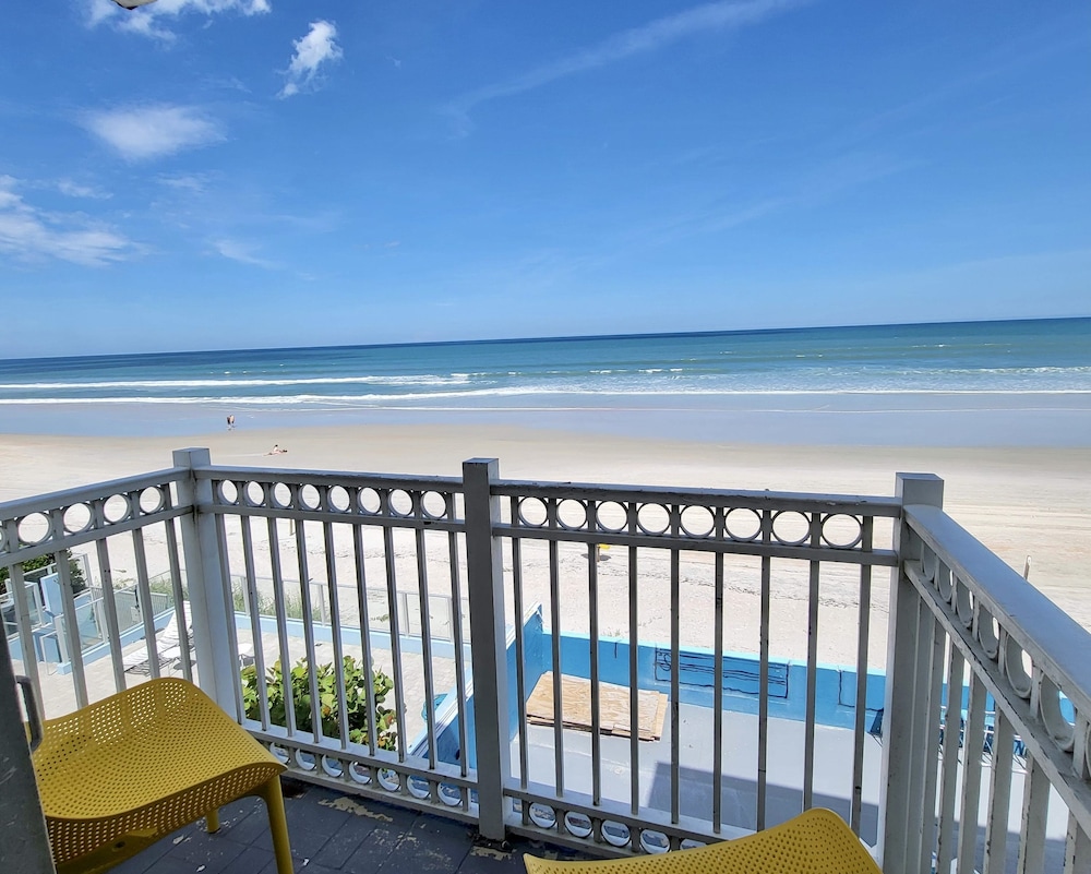 Chateau Mar Beach Resort - photo 26