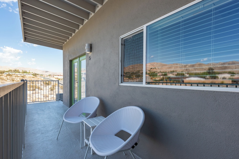 Desert Hot Springs Inn - photo 68
