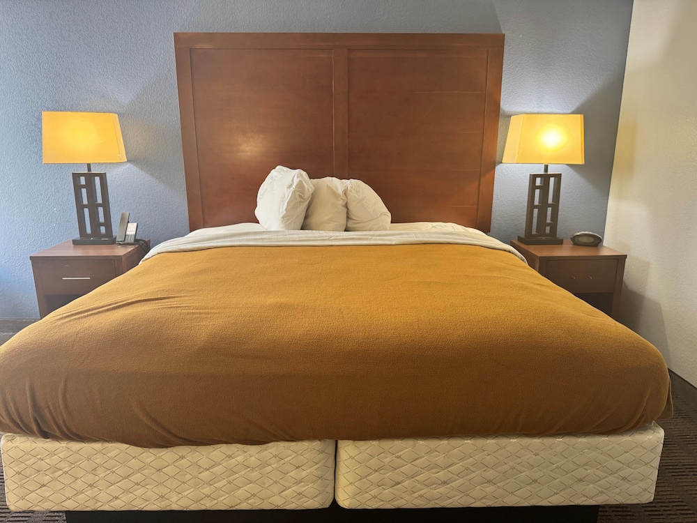 AmericInn by Wyndham Memphis East - photo 12