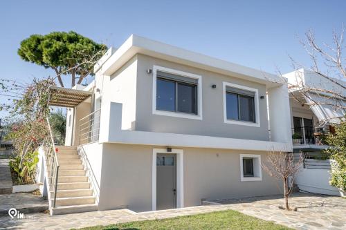 Red Port Seaview House in Rafina — 4-Star Luxury Hotel in Rafina, Greece