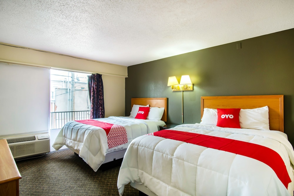 OYO Hotel Hutchinson West 4th Ave - photo 13