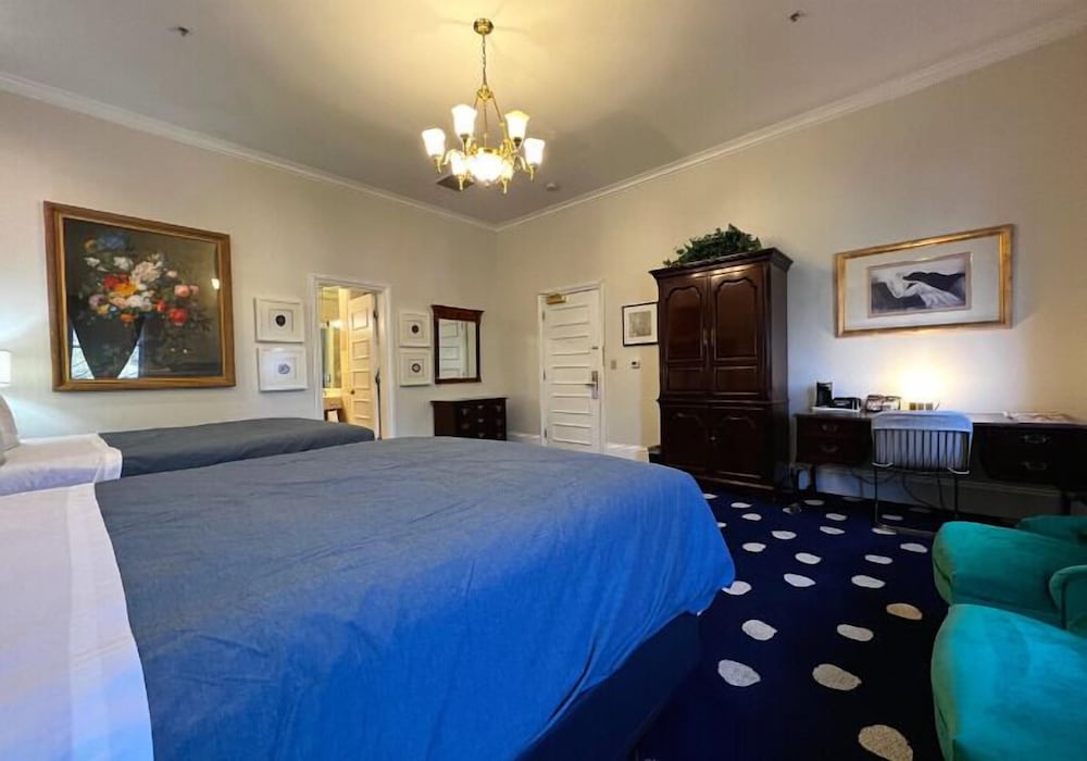 The Sterling Hotel - photo 10