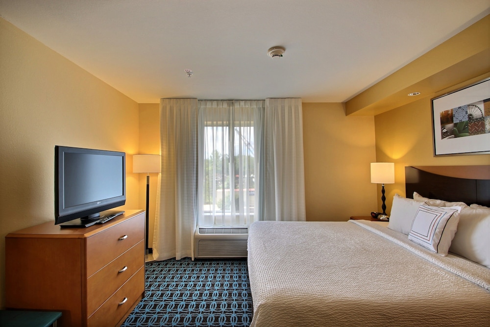 Fairfield Inn & Suites by Marriott Milwaukee Airport - photo 19