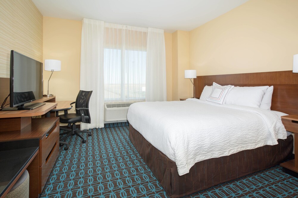 Fairfield Inn & Suites by Marriott Burlington - photo 6