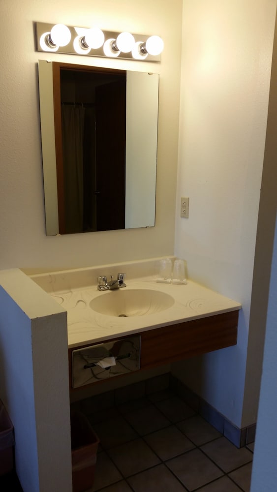 Surfside Motel - photo 10
