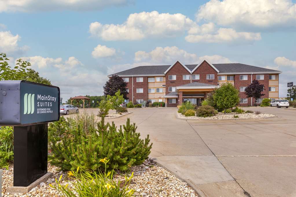 MainStay Suites Dubuque at Hwy 20 - photo 2