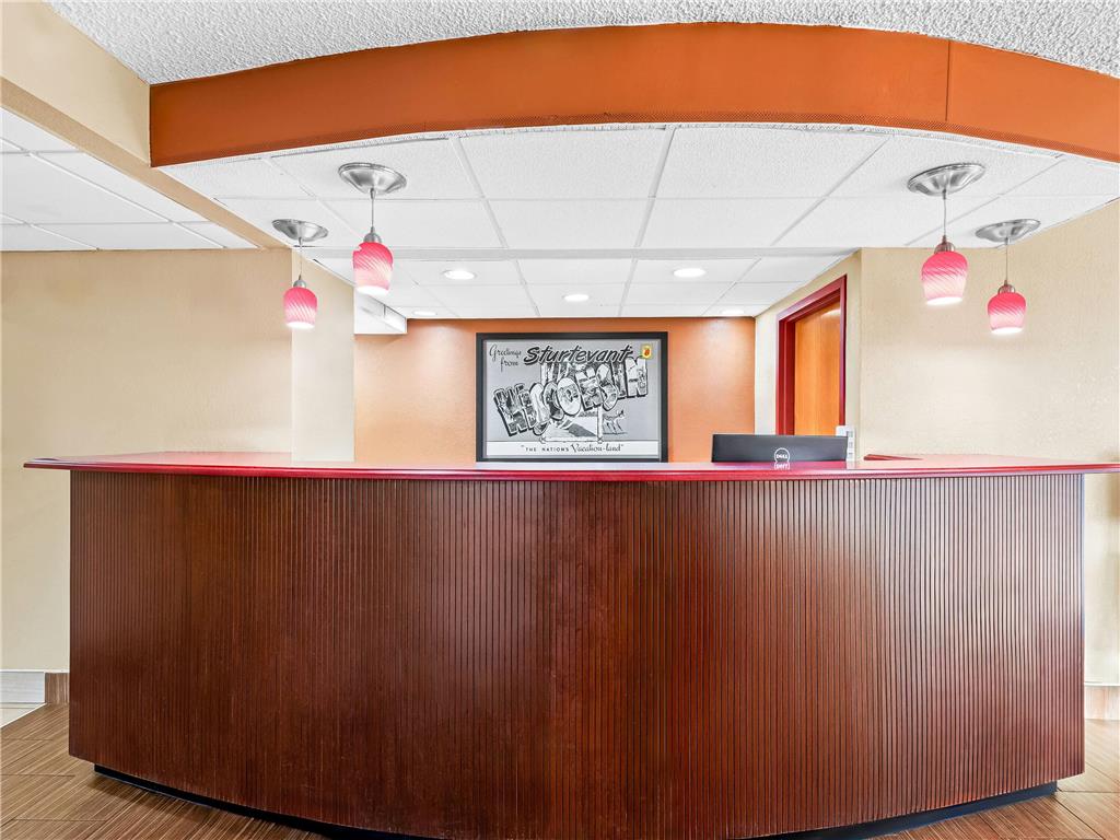 Super 8 by Wyndham Sturtevant Racine - photo 12