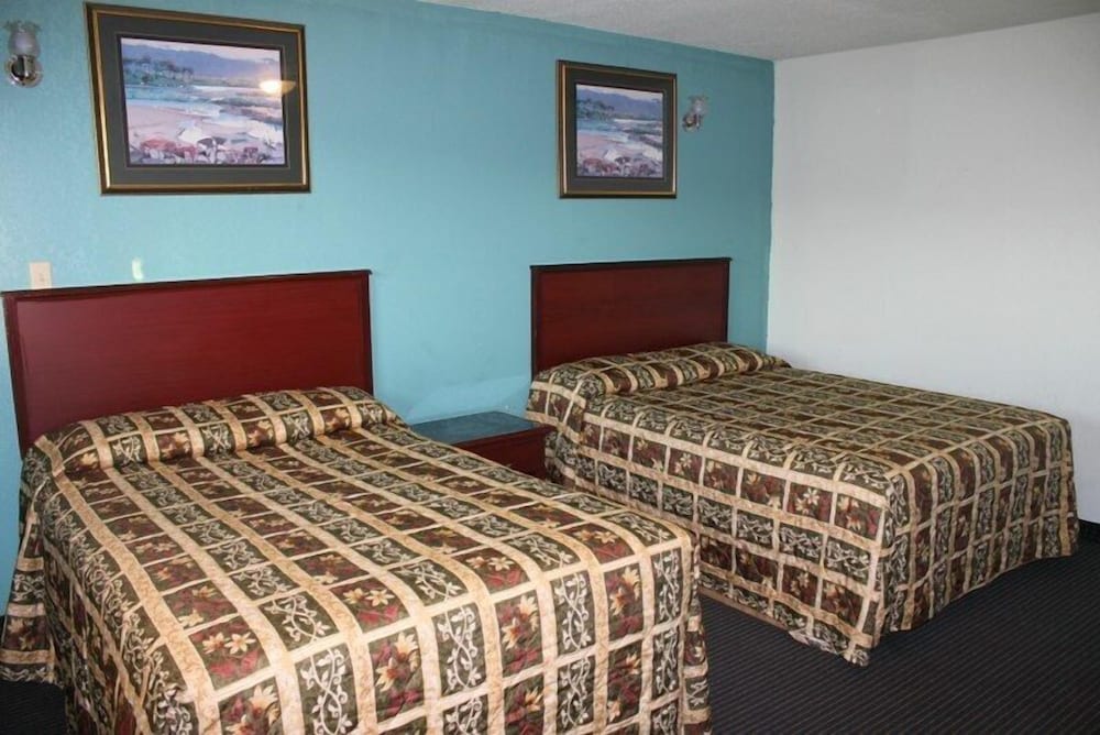 Sportsman Motel - photo 10