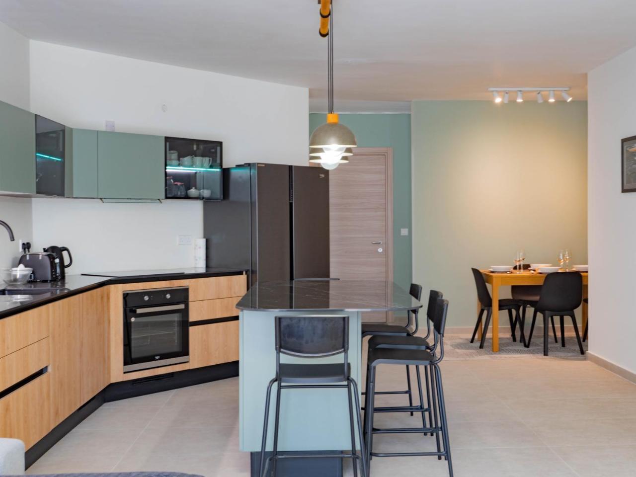 Ultra Modern Apartment off St Julians — 4-Star Luxury Hotel in San Giljan, Malta