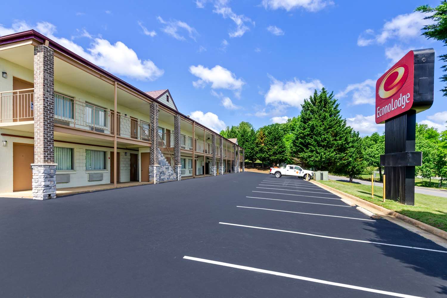 Econo Lodge Lynchburg VA - photo 22