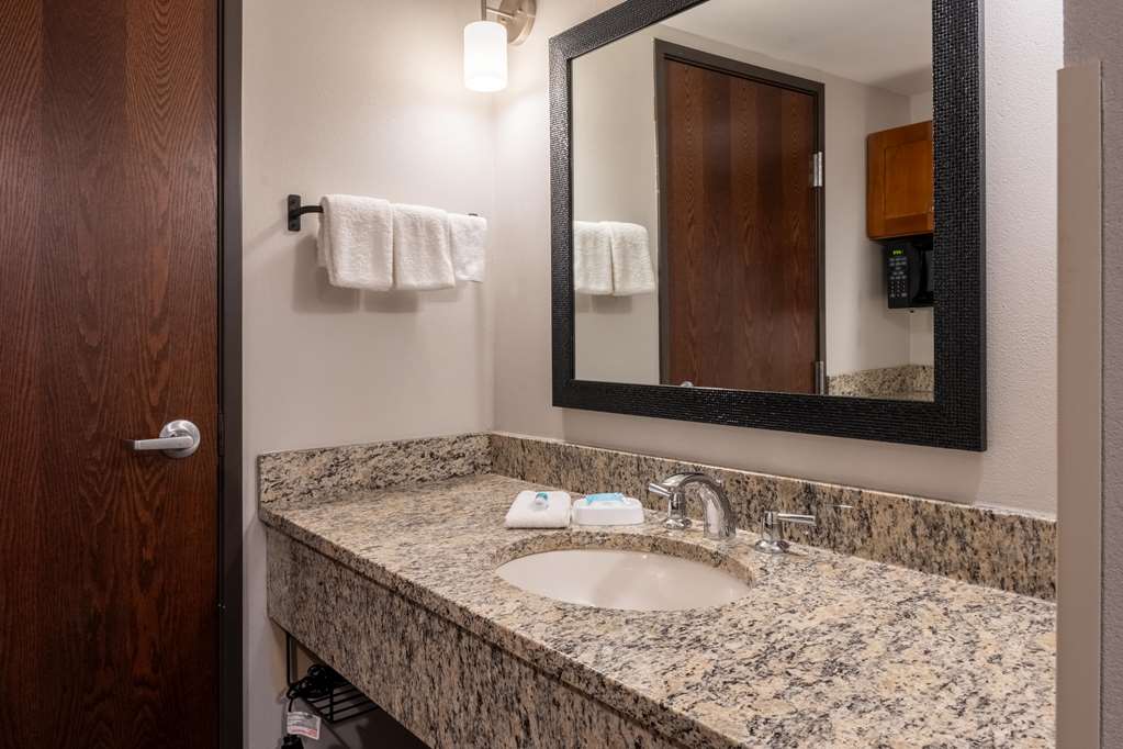 Drury Plaza Hotel Broadview Wichita - photo 19