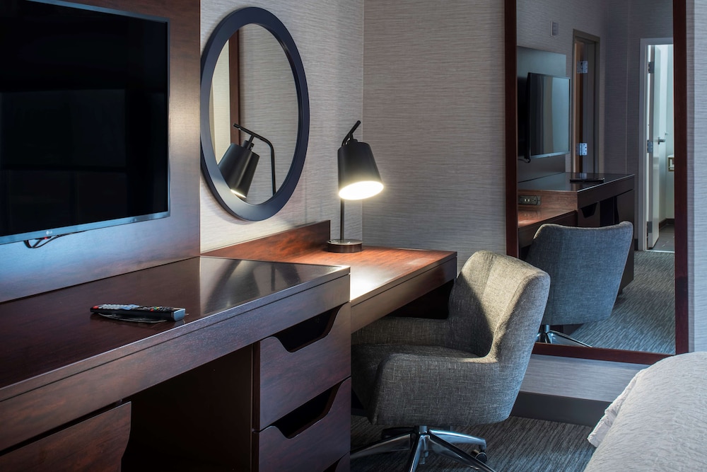 Hampton Inn & Suites Chicago Lincolnshire - photo 21