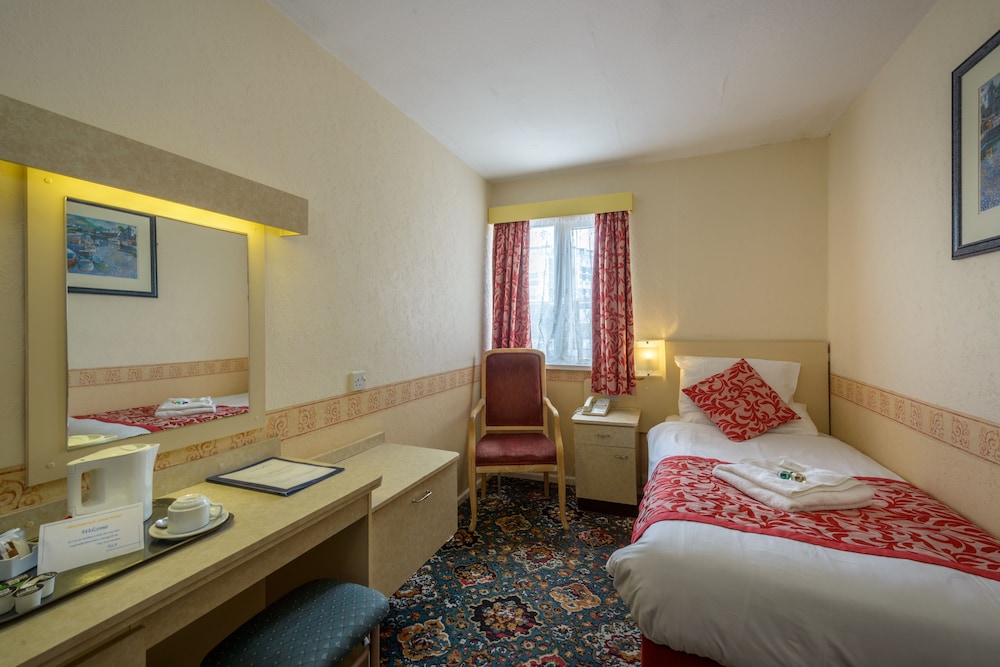 Bournemouth Sands Hotel — Bournemouth — photo 3