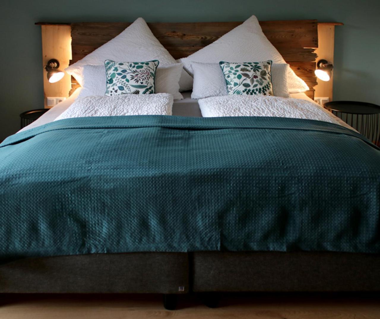Dachstein 7 — 4-Star Luxury Hotel in Gosau, Austria