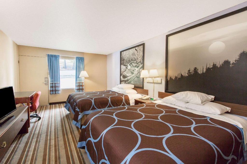 Super 8 by Wyndham Caryville TN - photo 10