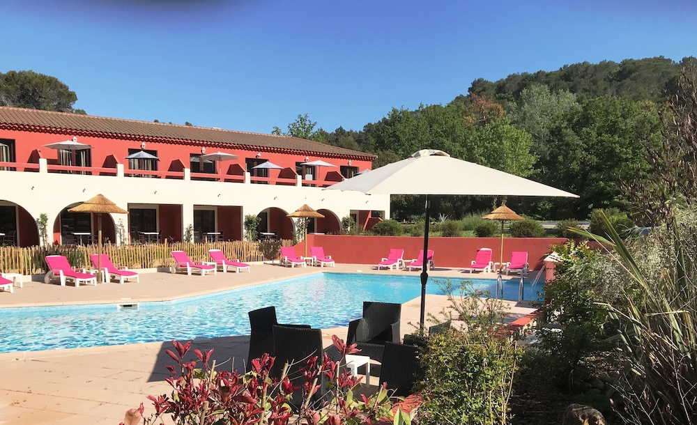 Les Pins Blancs De Provence — hotel in Le Muy