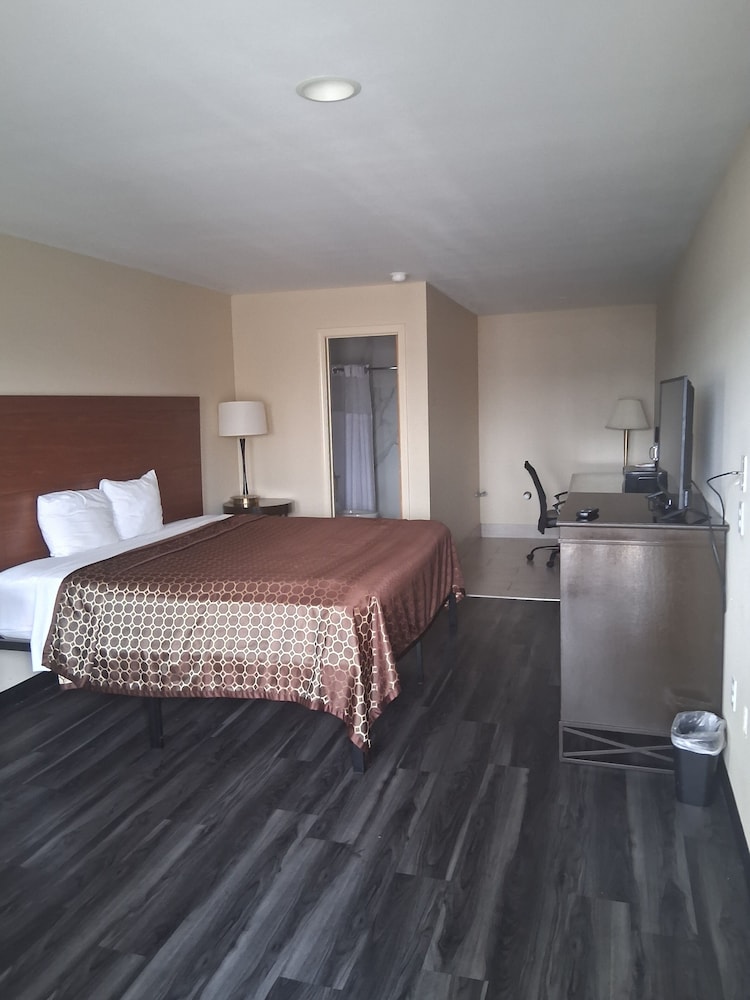 Travelodge by Wyndham Victoria TX - photo 3