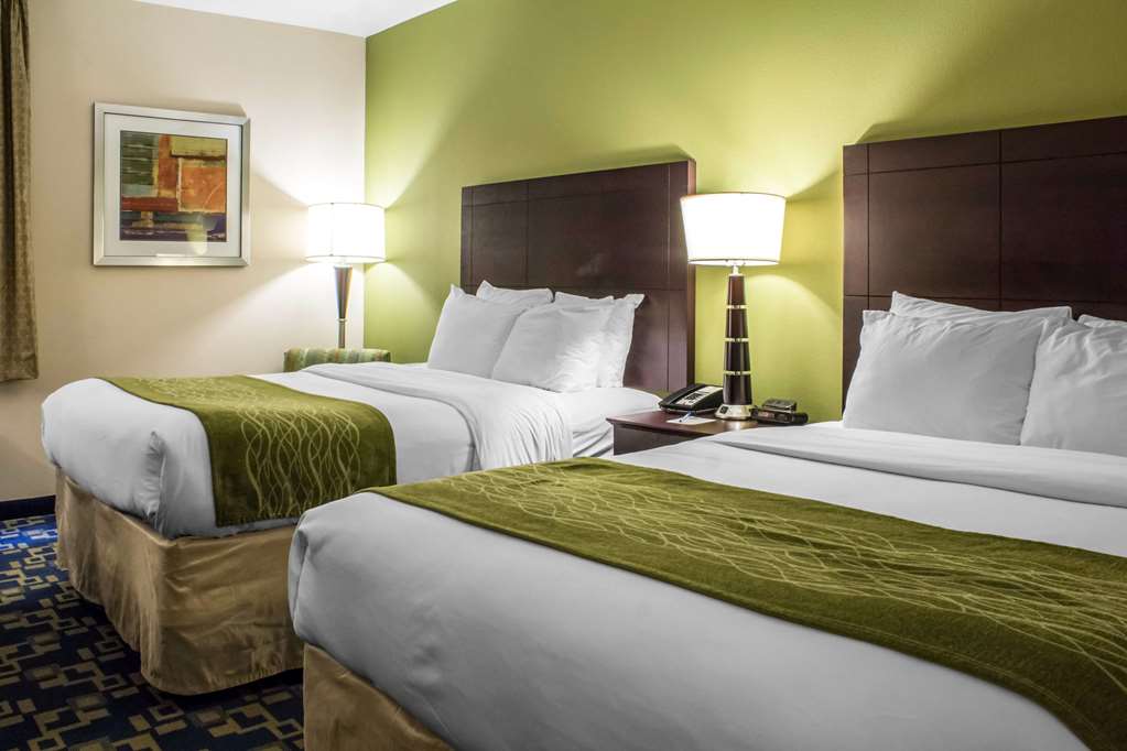 Econo Lodge Ankeny Des Moines - photo 7