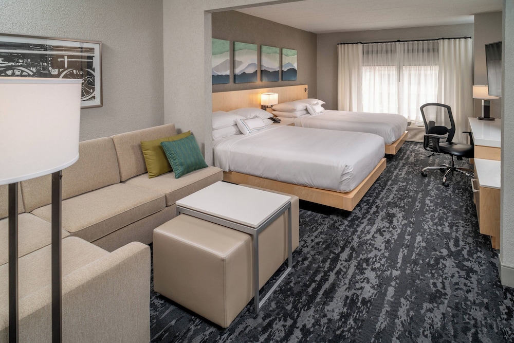 Delta Hotels by Marriott Huntington Downtown - photo 7