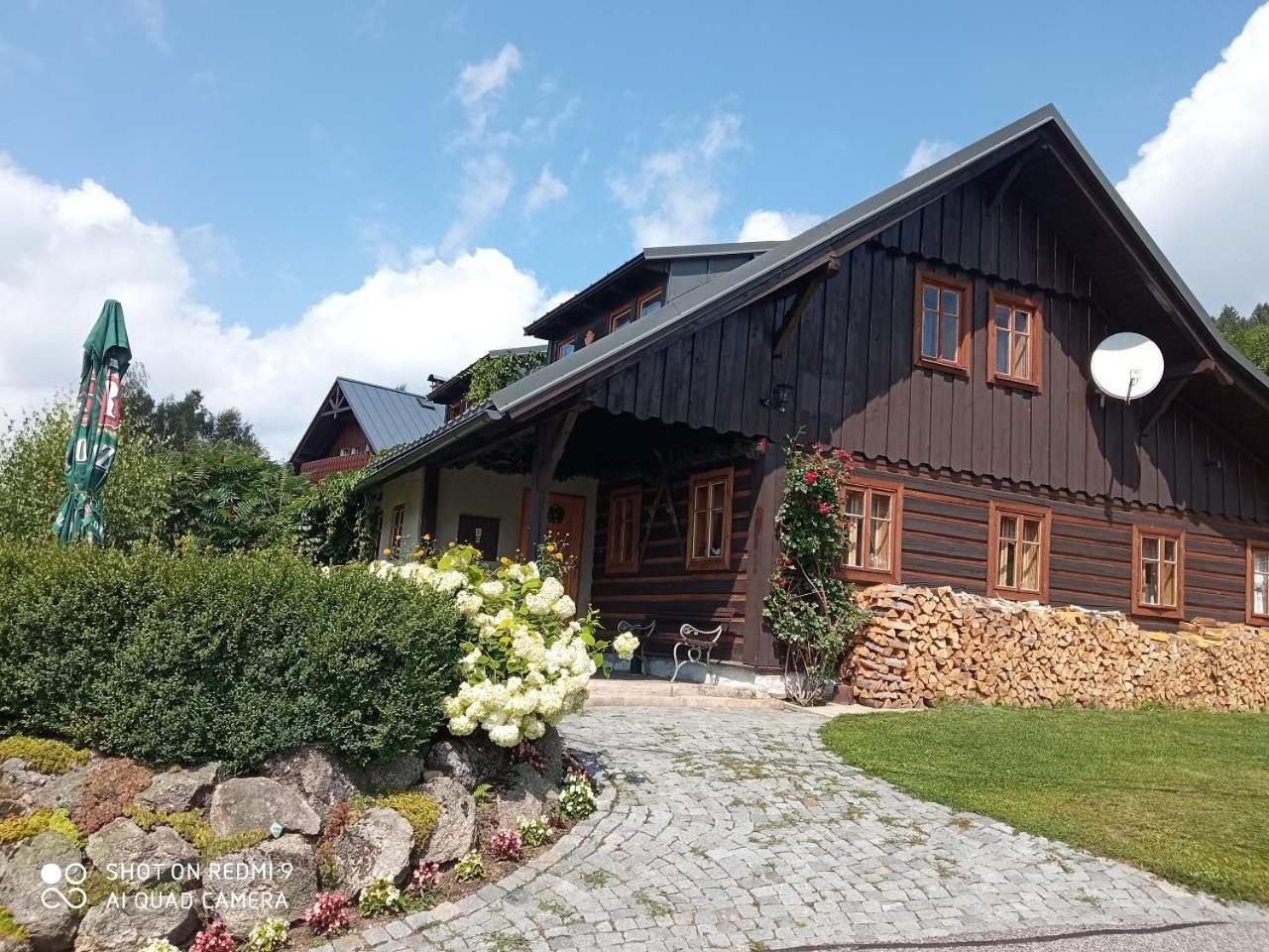 U Hübnerů - carbon neutral hotel in Unknown City