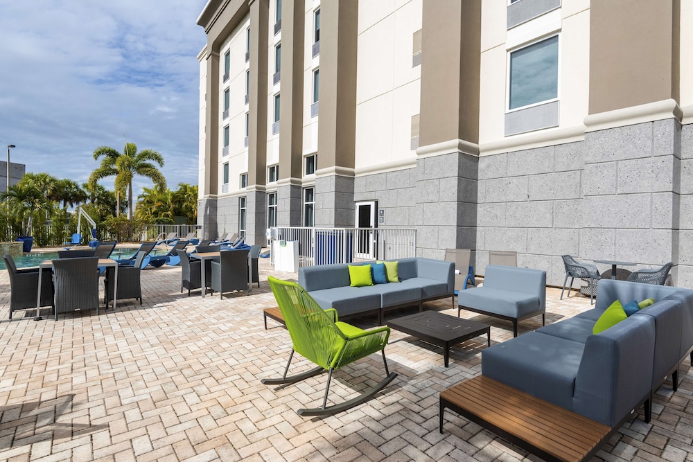 Hampton Inn & Suites Fort Myers Colonial Blvd - featured photo