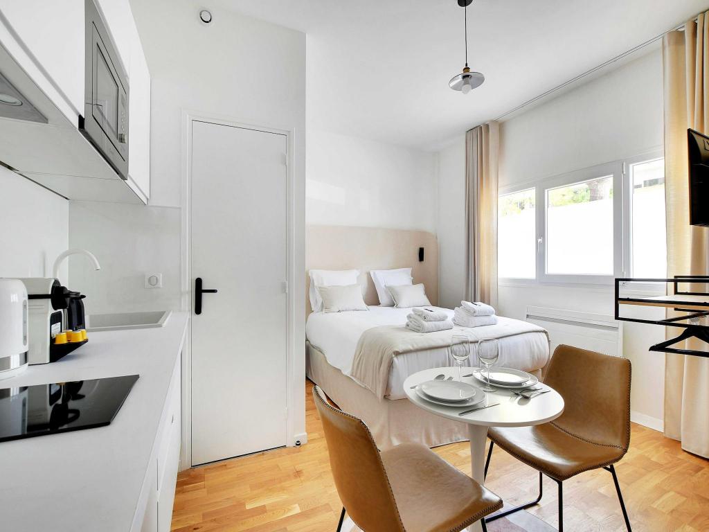 Peaceful Studio 2P Clignancourt - carbon neutral hotel in Paris