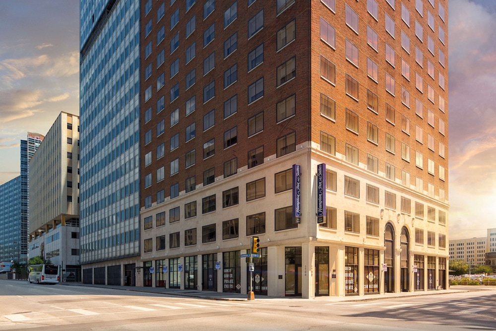 Hampton Inn & Suites Dallas Downtown - photo 2